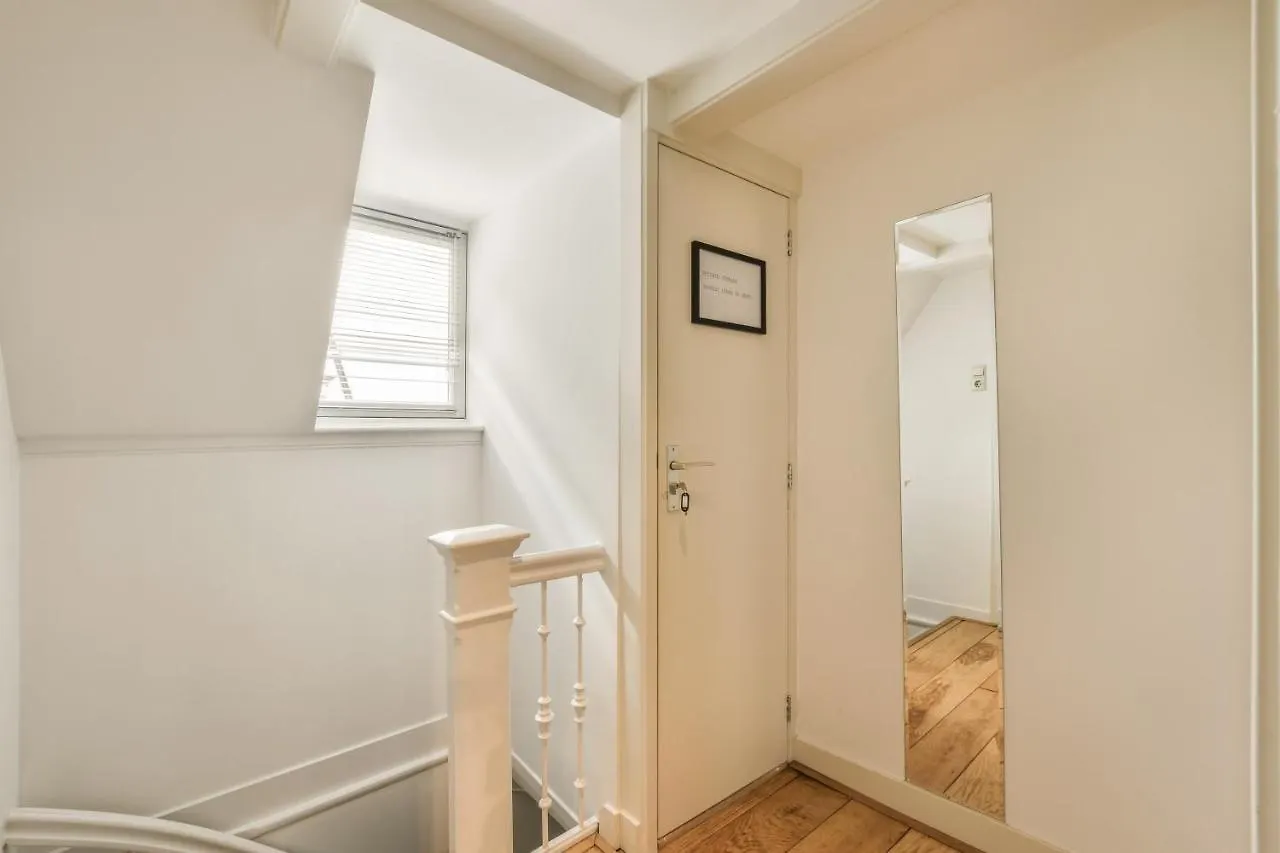 Amsterdam Alley Apartment